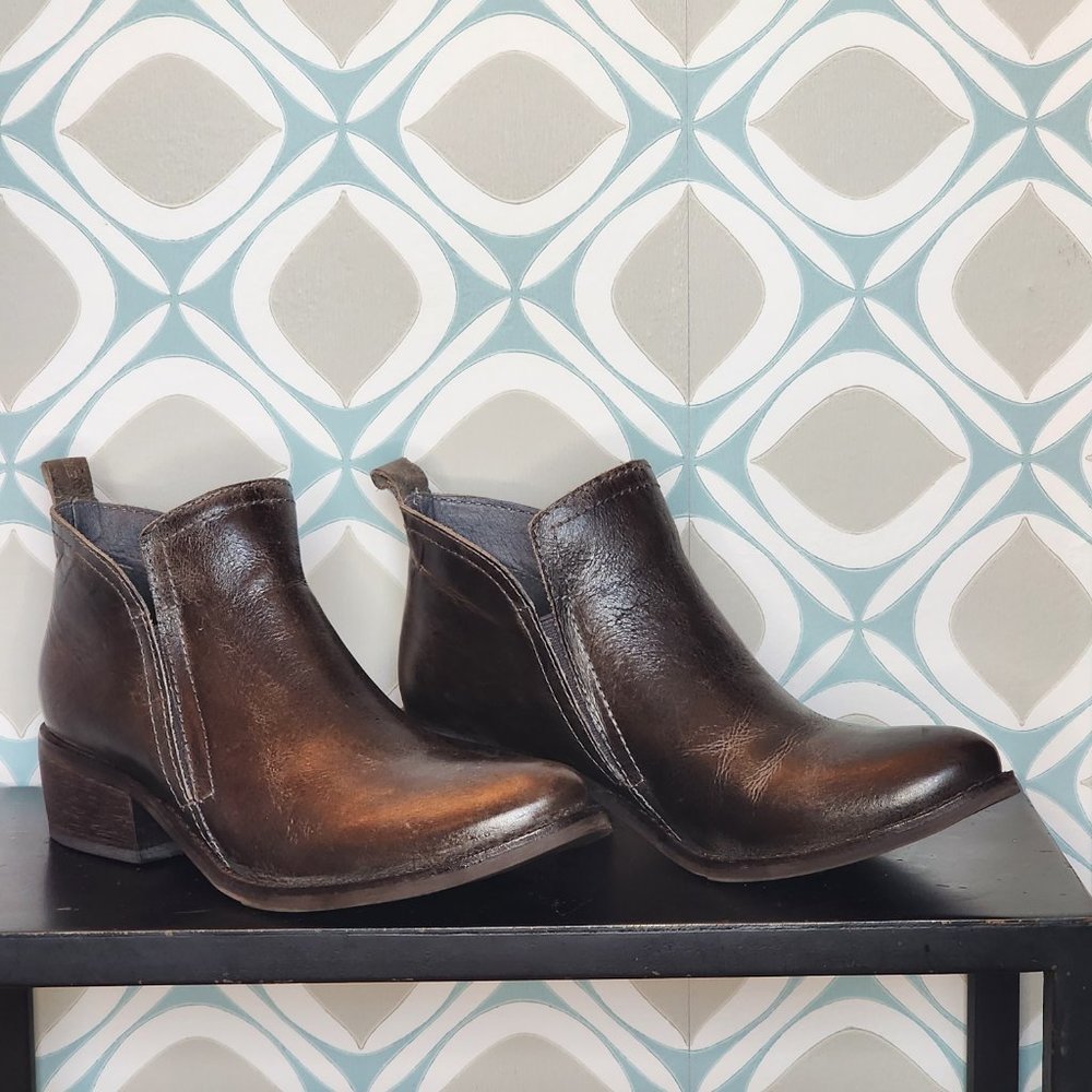 *EUC* Matisse "Wilder" Western-style Ankle Boot, Gunmetal Grey, sz 6